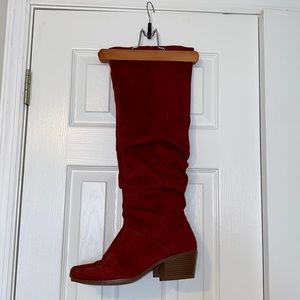 Qupid red scrunch boots. Slip on. Short heel.